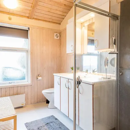 8 Person In Tatil Evi